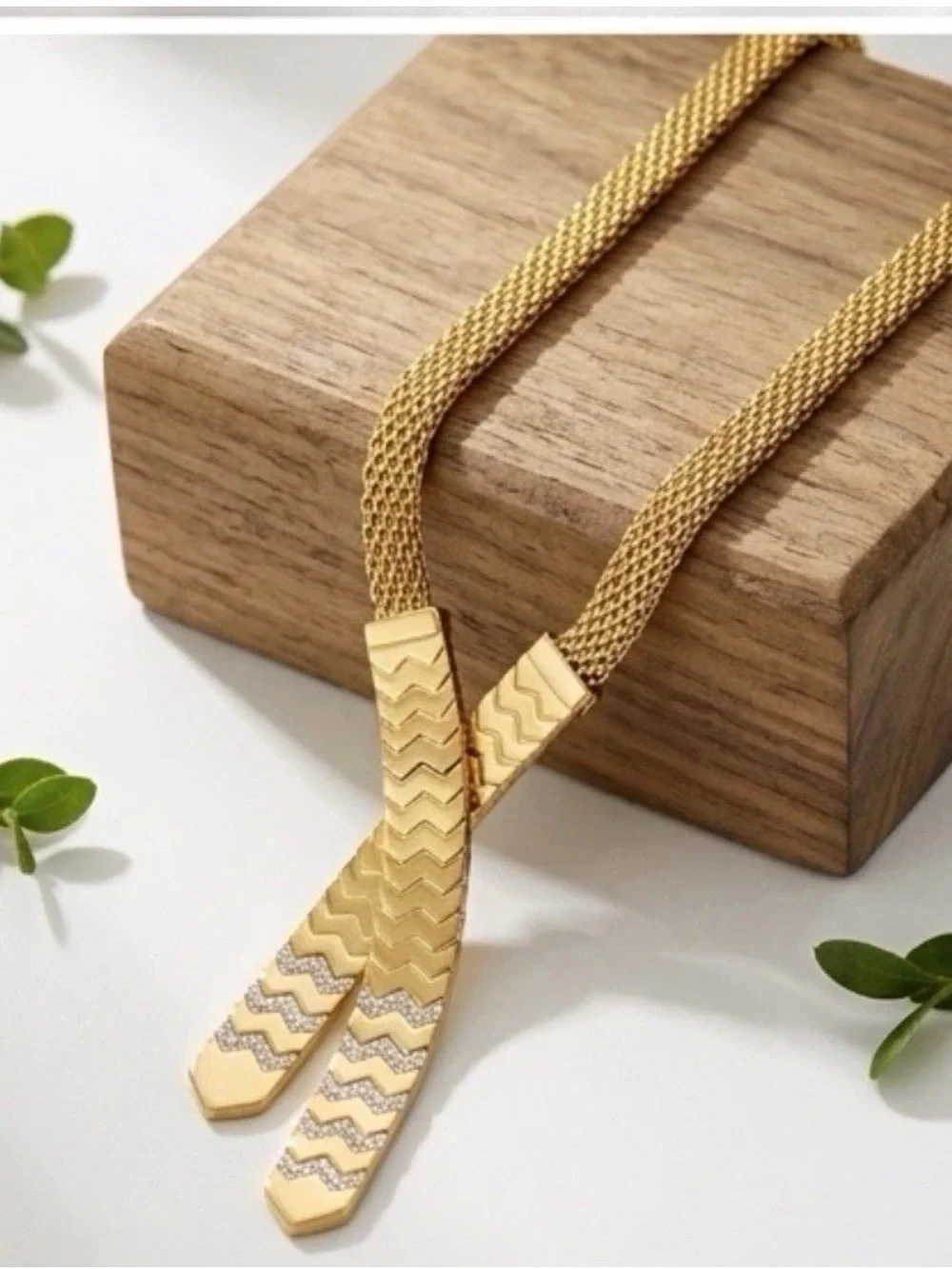 18k Gold Plated Women’s Mesh Necklace with Chevron Detail